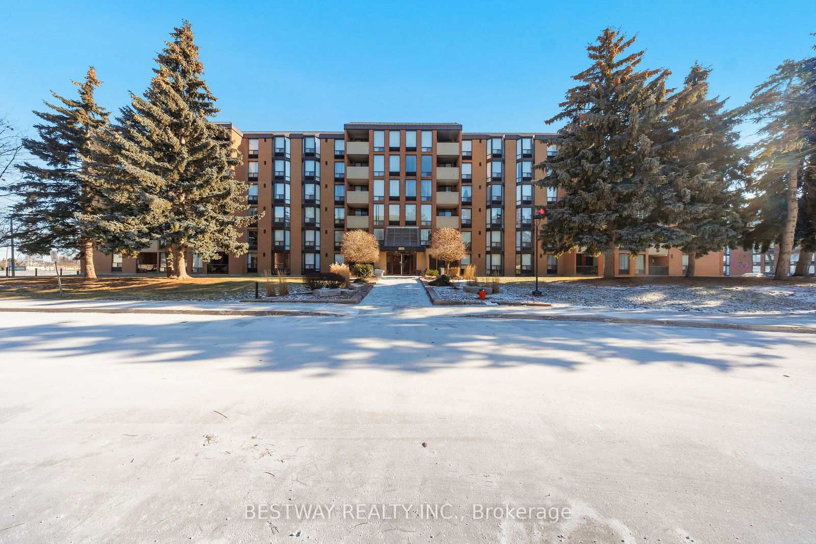 1535 Diefenbaker Crt, unit 403 for sale