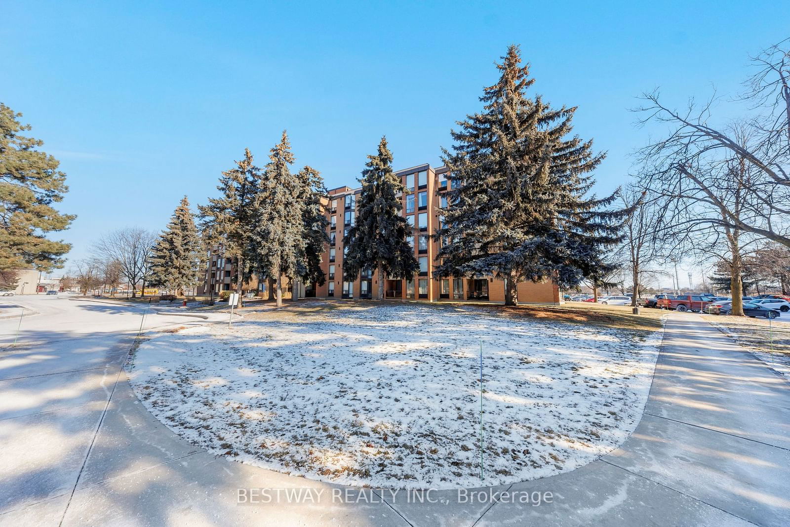 1535 Diefenbaker Crt, unit 403 for sale