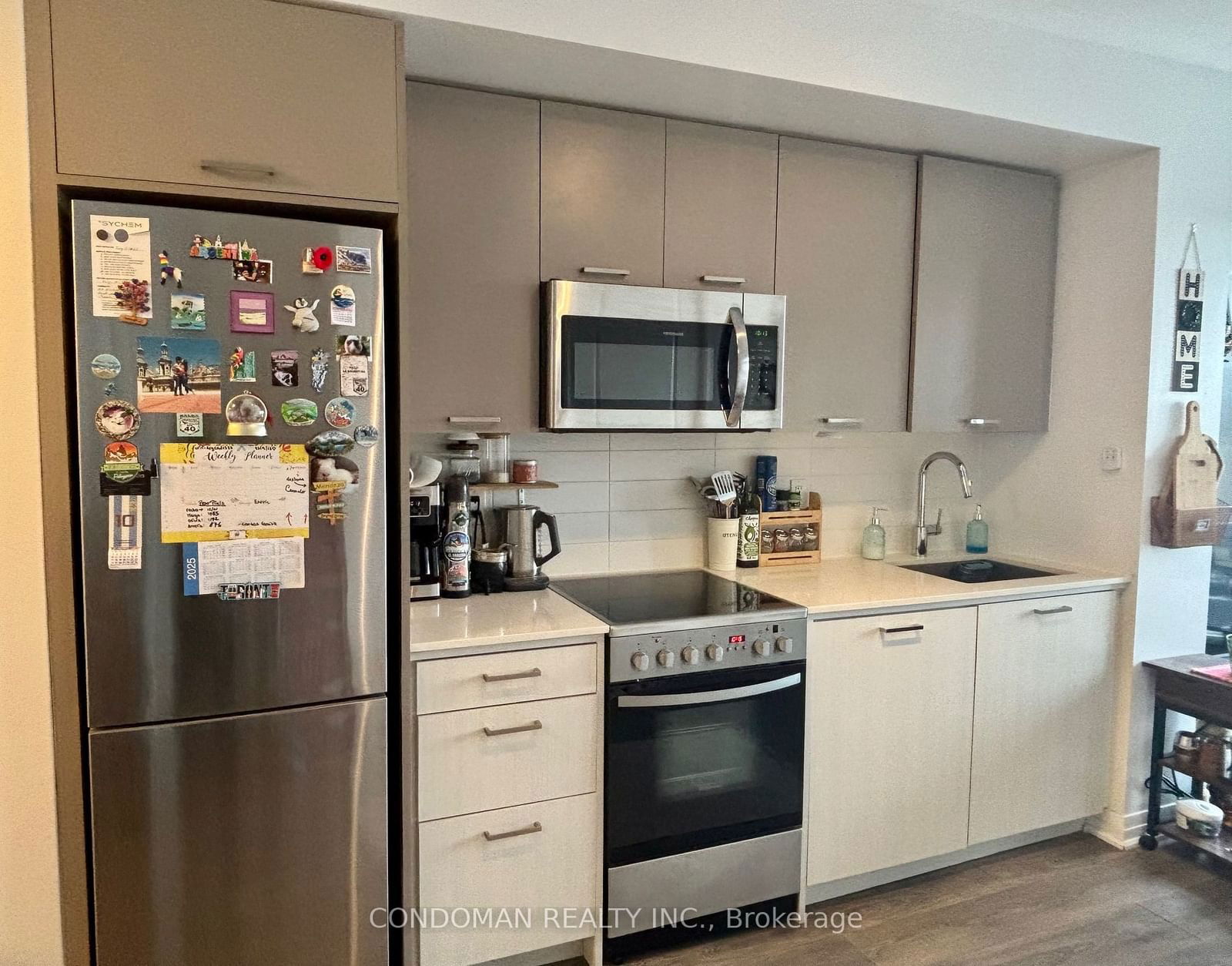 2301 Danforth Ave, unit 526 for rent