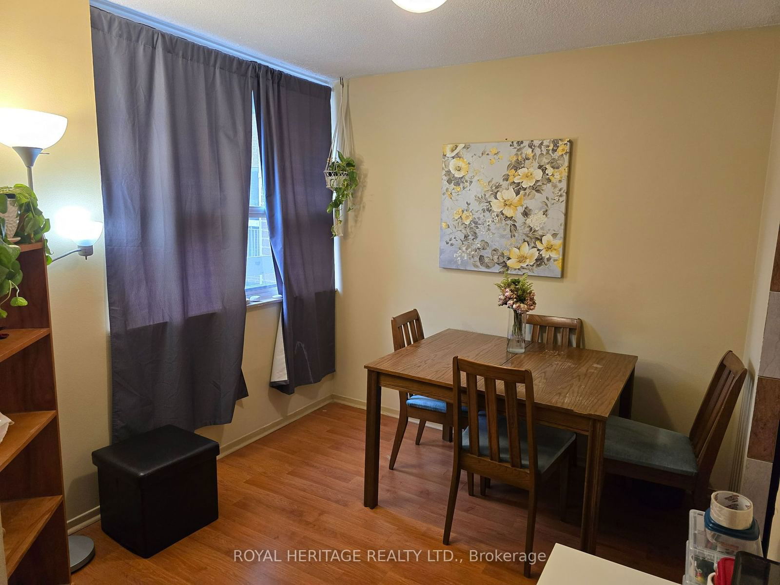 4064 lawrence Ave E, unit 208 for sale