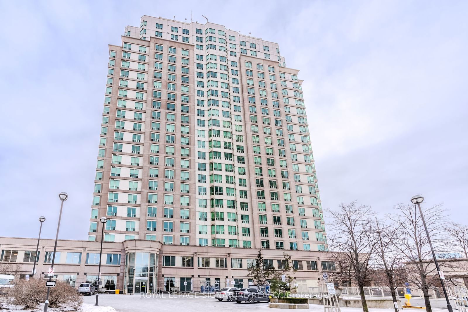 1 Lee Centre Dr, unit 1203 for rent