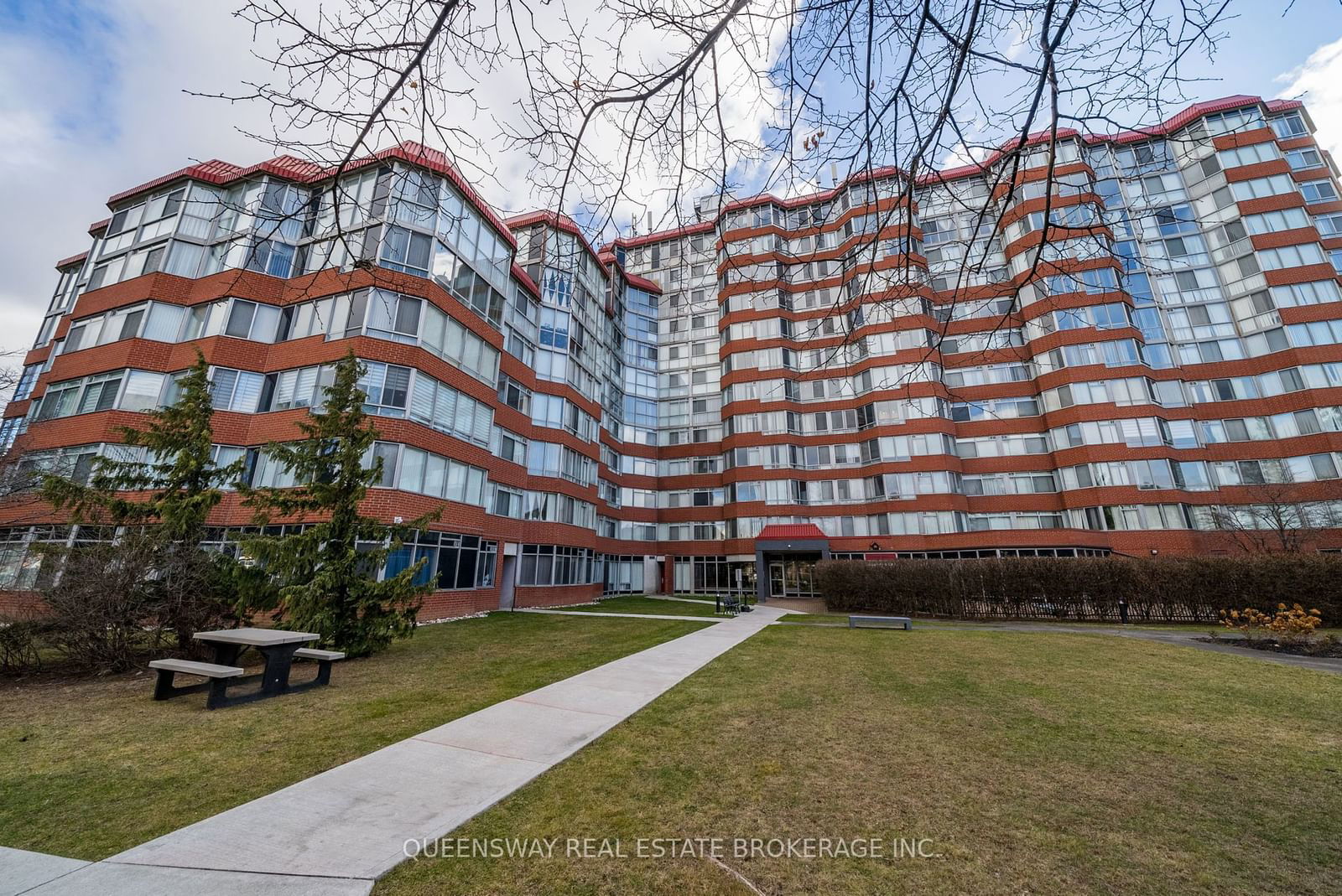 11753 Sheppard Ave E, unit 224 for sale