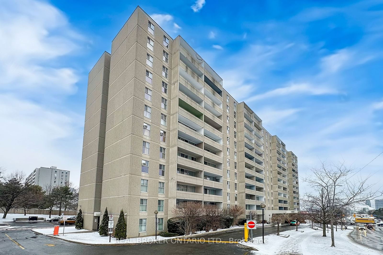 2 GLAMORGAN Ave, unit 1012 for sale