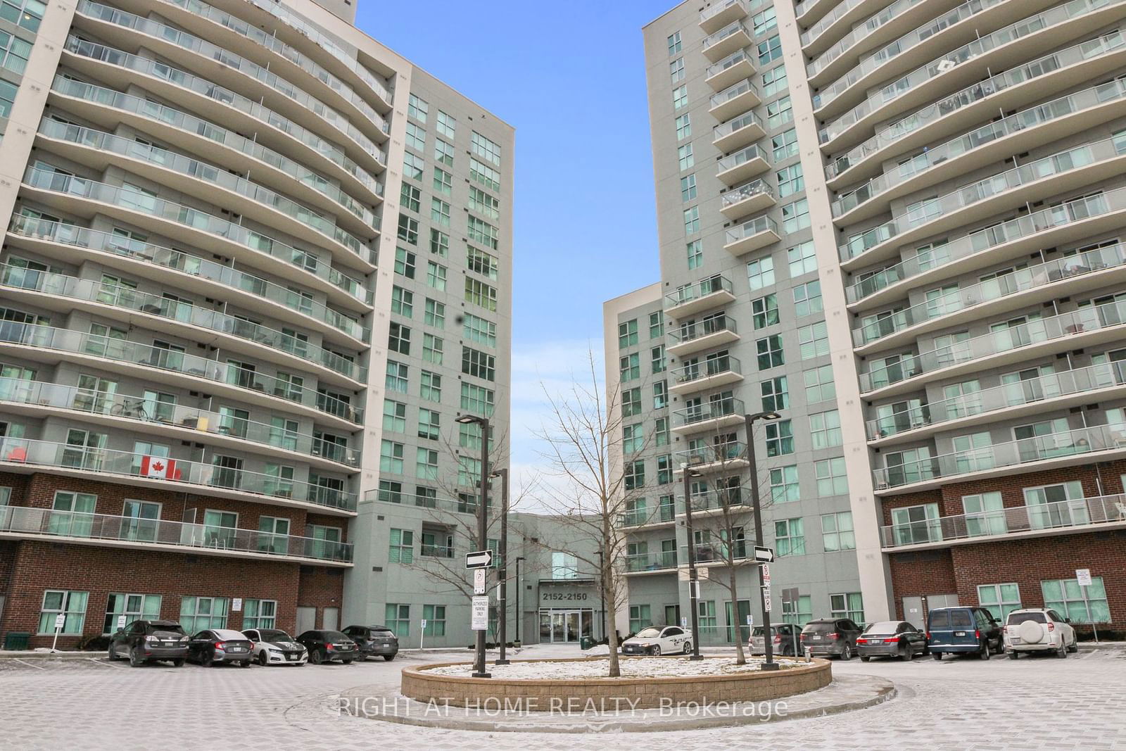 2150 Lawrence Ave E, unit 812 for rent