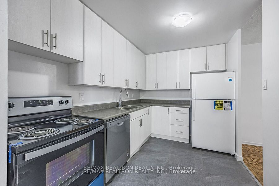 5 Glamorgan Ave, unit 412 for rent