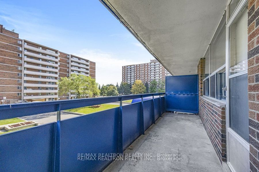 5 Glamorgan Ave, unit 412 for rent