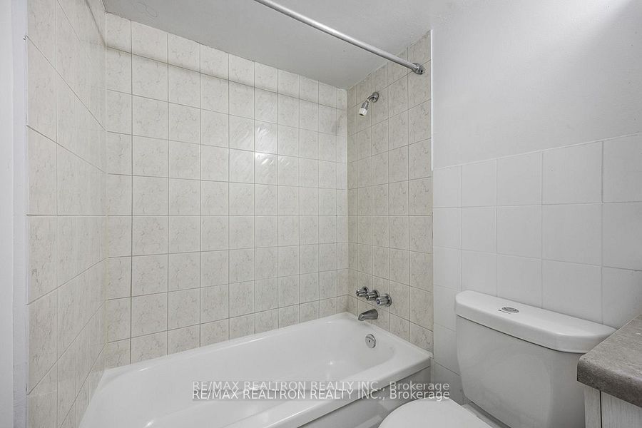 5 Glamorgan Ave, unit 412 for rent