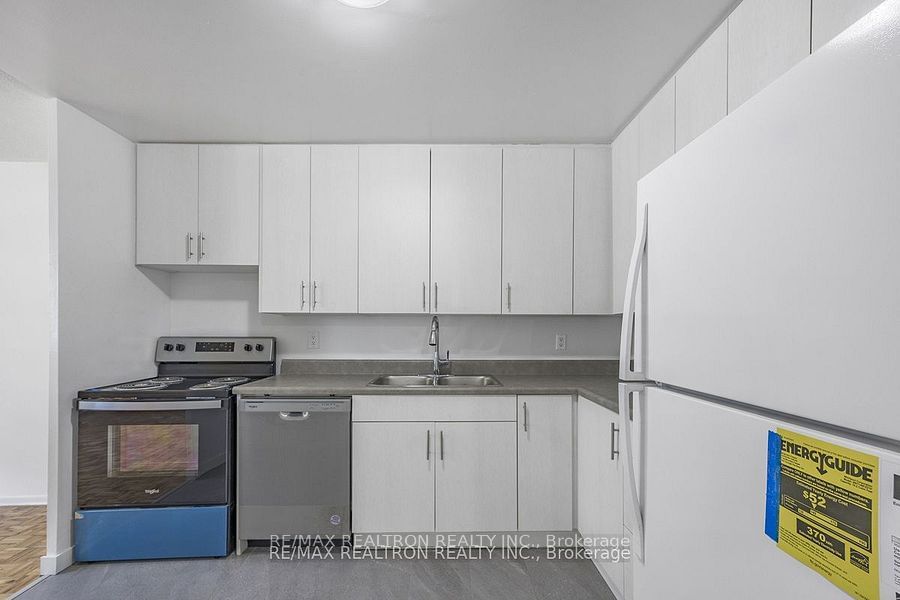 5 Glamorgan Ave, unit 412 for rent