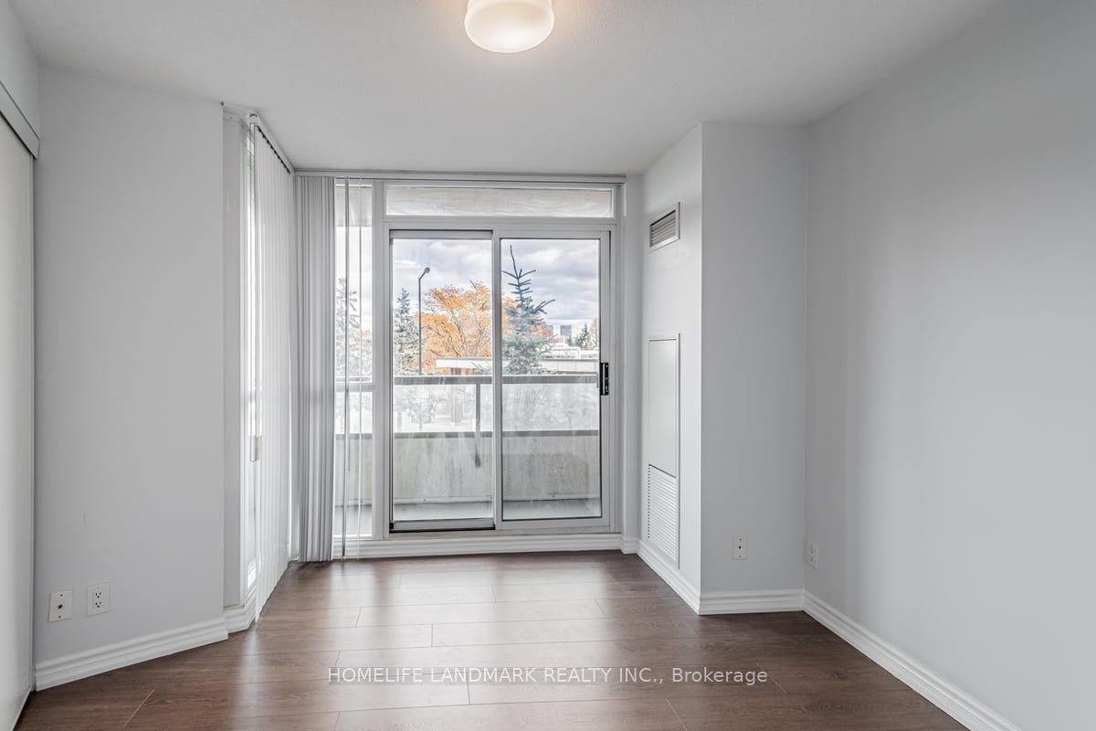 68 Grangeway Ave, unit 306 for sale