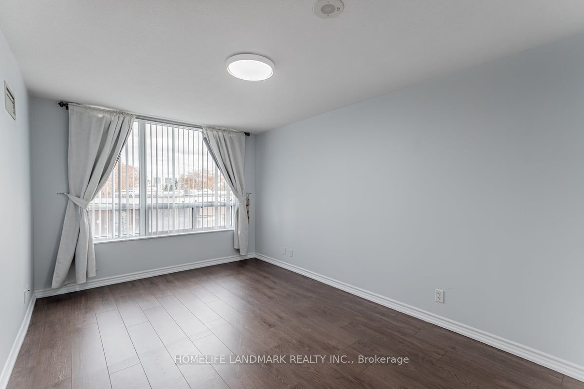 68 Grangeway Ave, unit 306 for sale