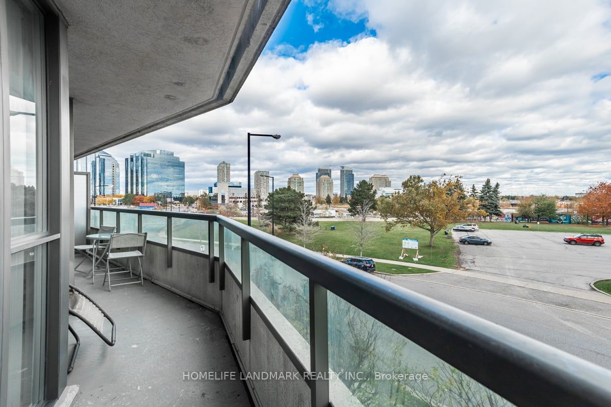 68 Grangeway Ave, unit 306 for sale