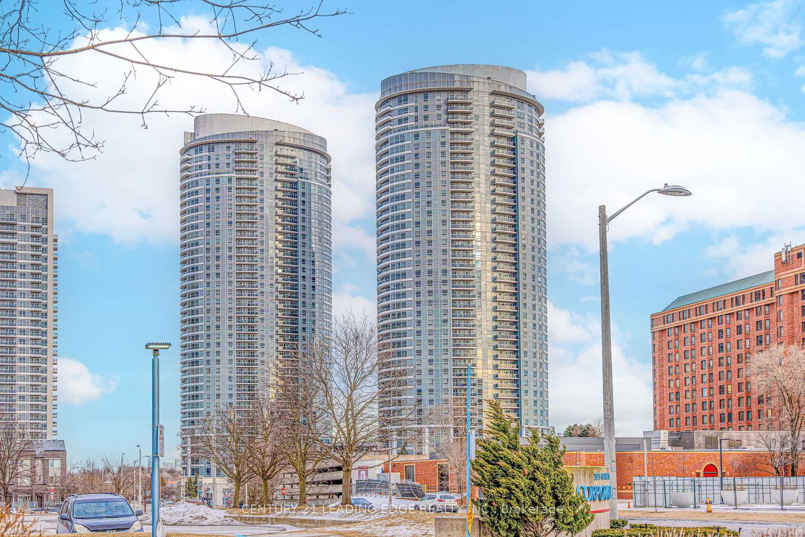 125 Village Green Sq, unit 2903 for rent