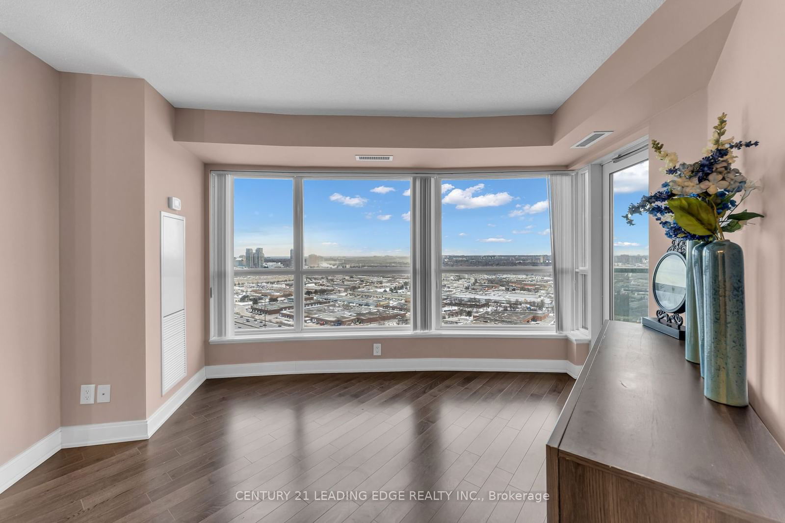 125 Village Green Sq, unit 2903 for rent