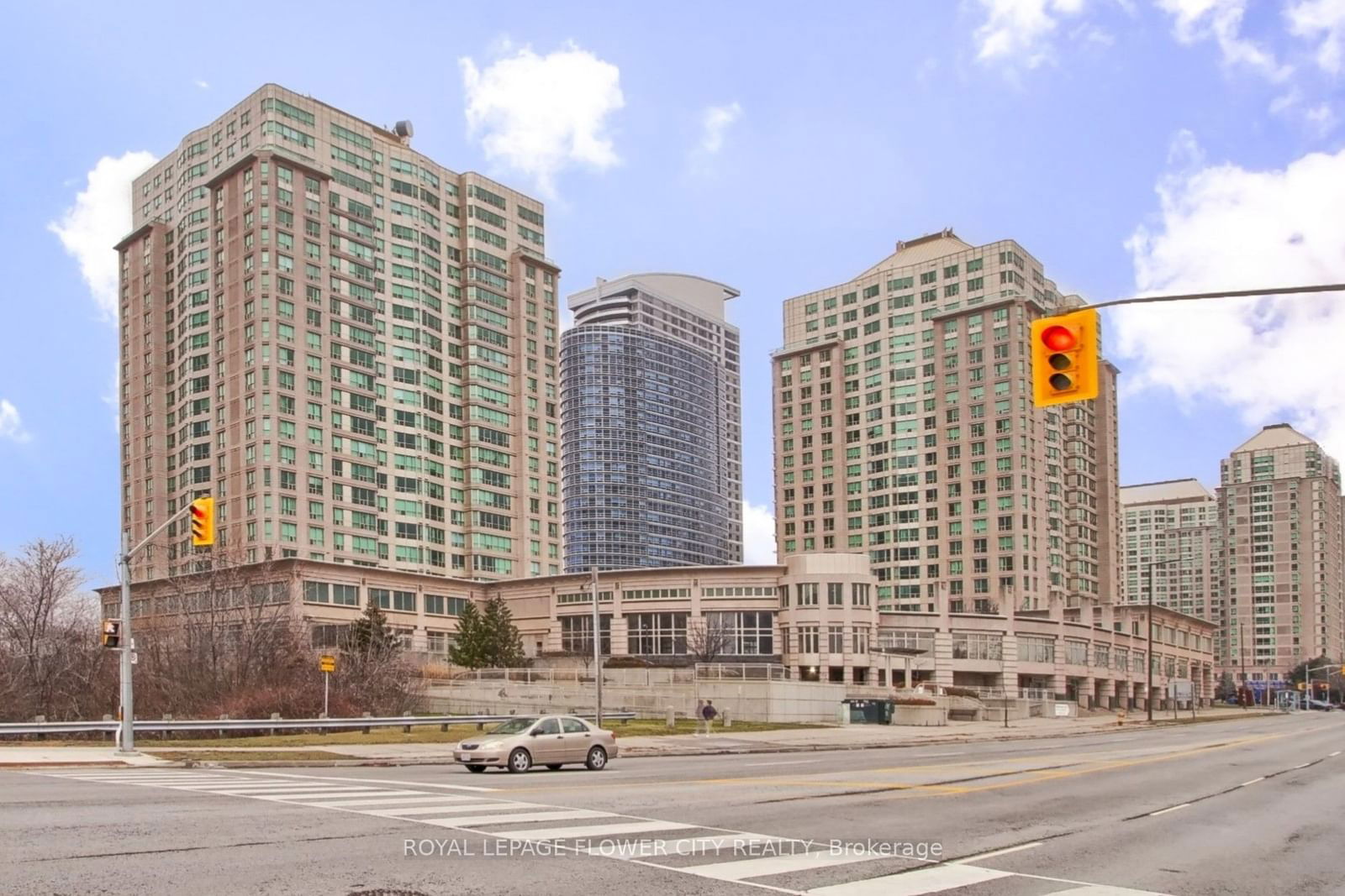 18 Lee Centre Dr, unit 2206 for rent