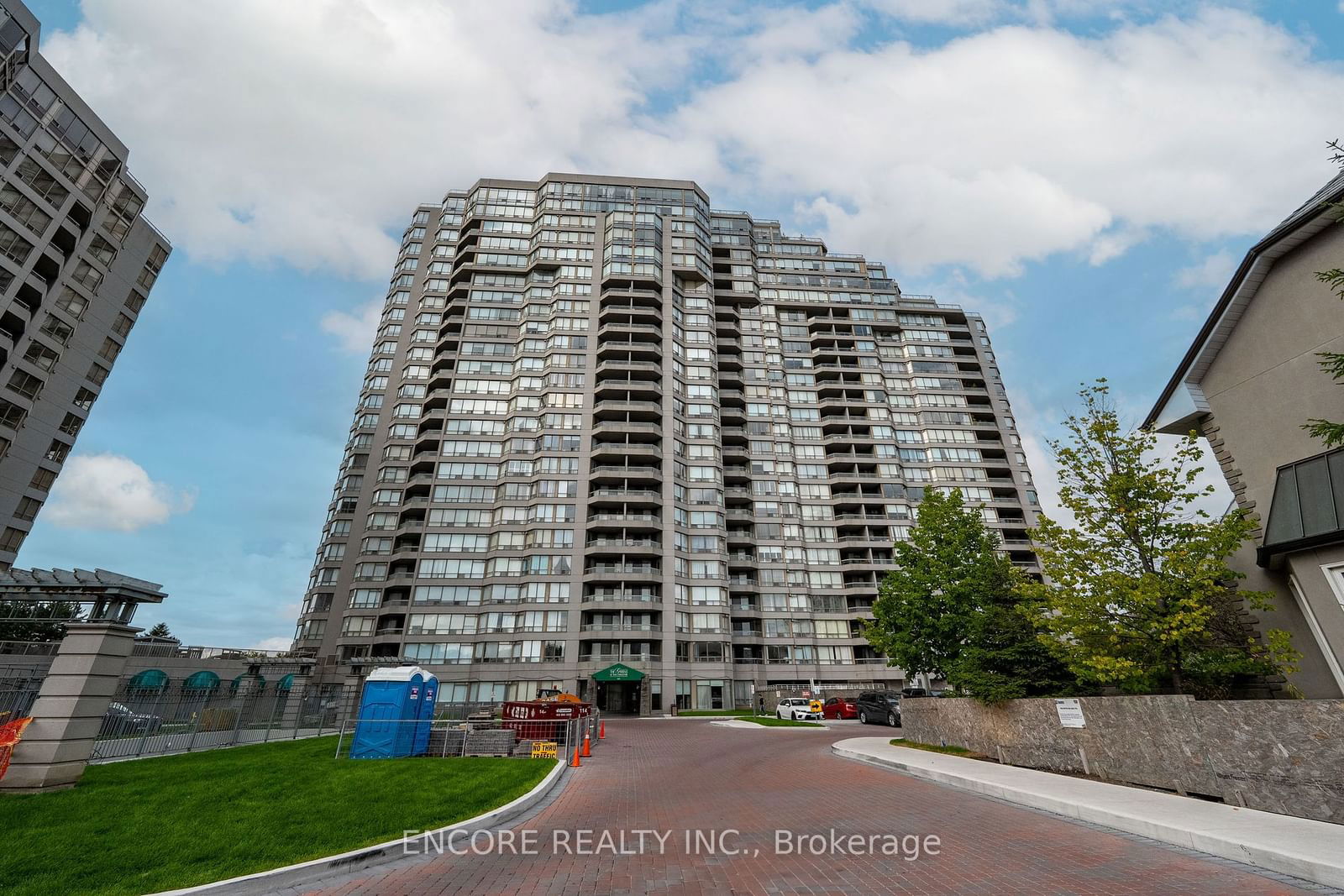 168 Bonis Ave, unit 201 for sale