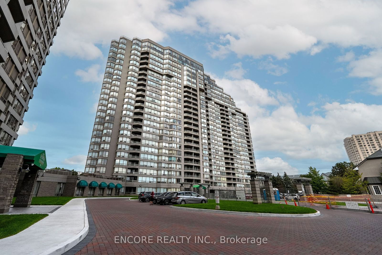 168 Bonis Ave, unit 201 for sale