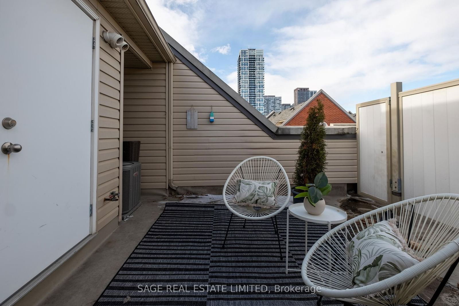 72 Munro St, unit 3 for sale