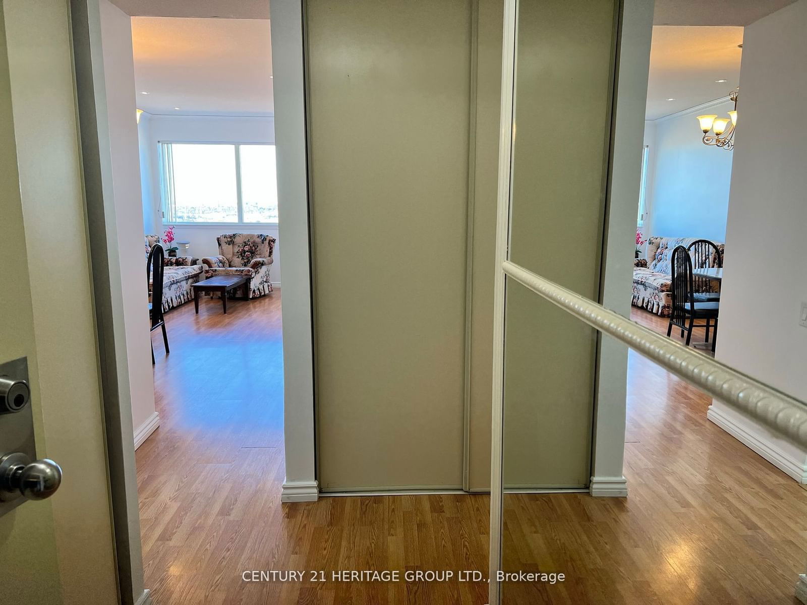 2466 Eglinton Ave E, unit PH11 for rent