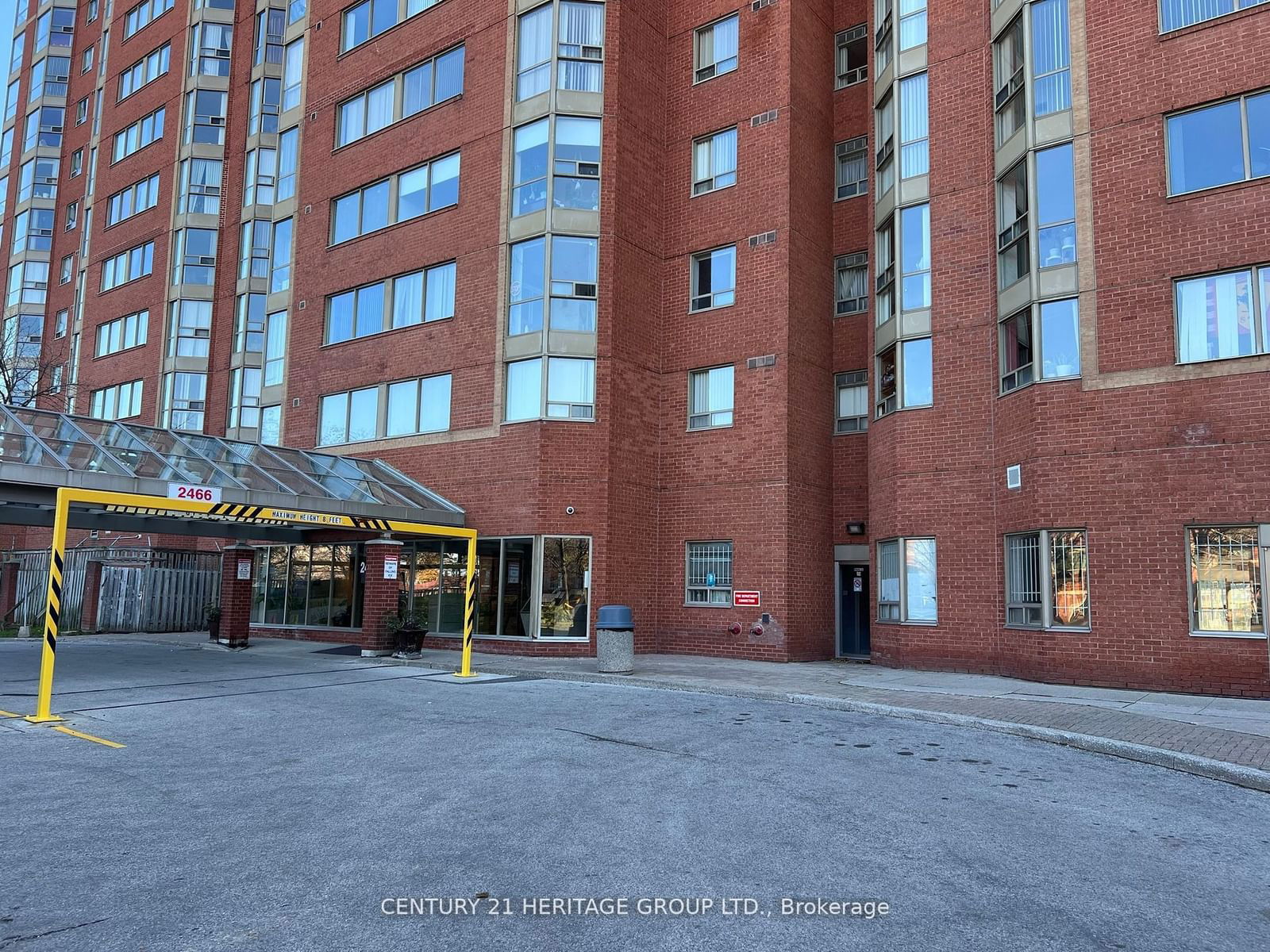 2466 Eglinton Ave E, unit PH11 for rent