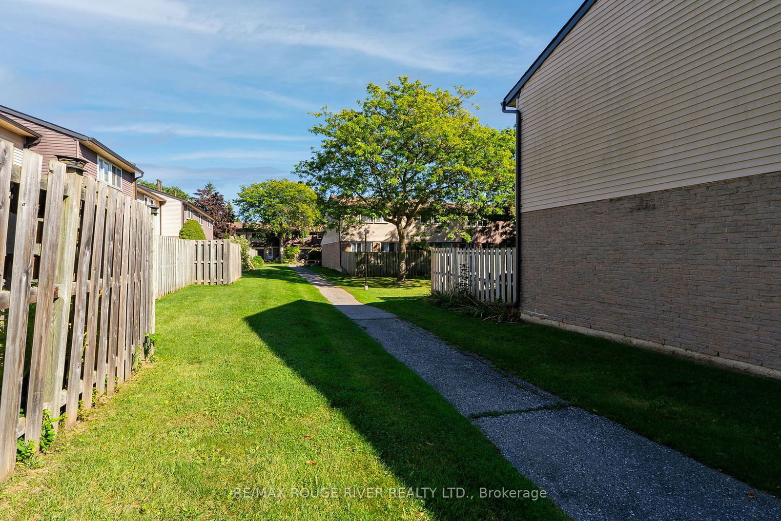 Key East Townhomes, Whitby, Toronto