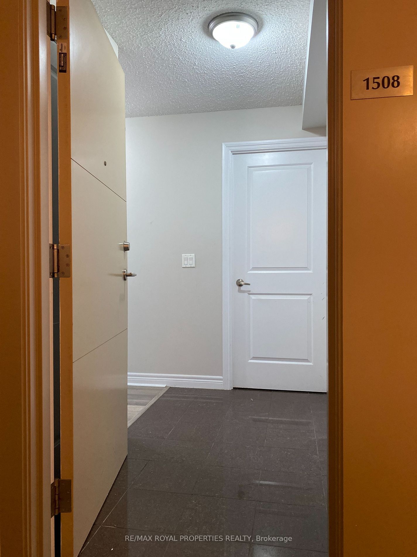 50 Town Centre Crt, unit 1508 for rent