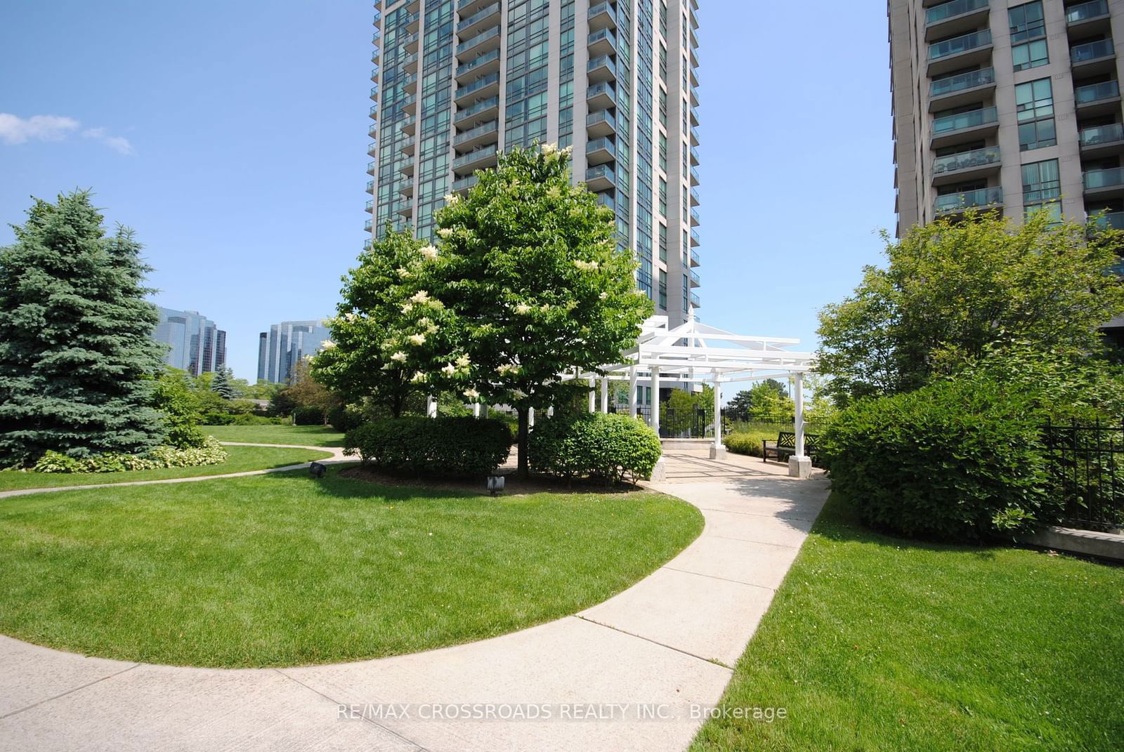 68 Grangeway Ave, unit 503 for sale