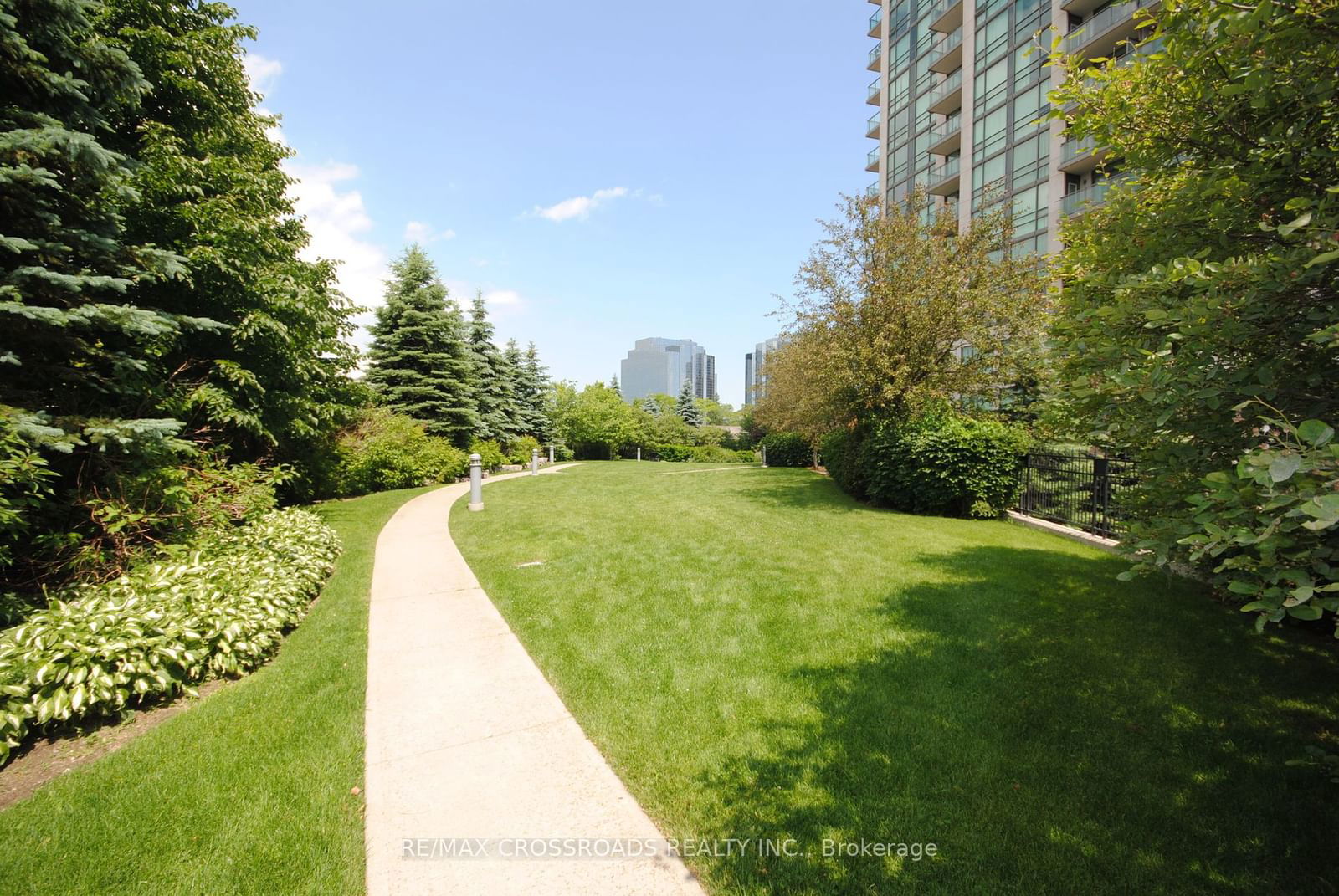 68 Grangeway Ave, unit 503 for sale