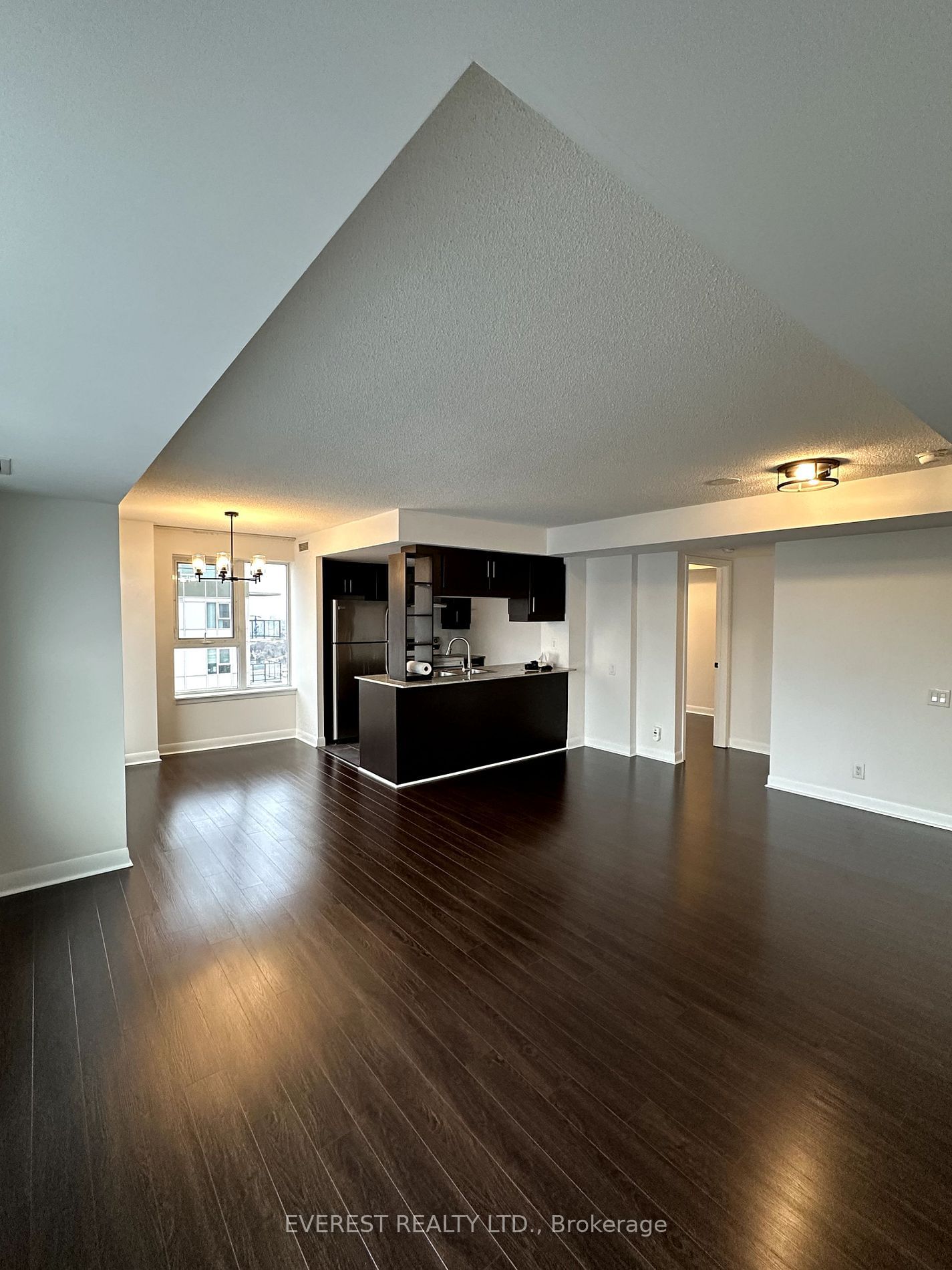 25 Town Centre Crt, unit 3305 for rent