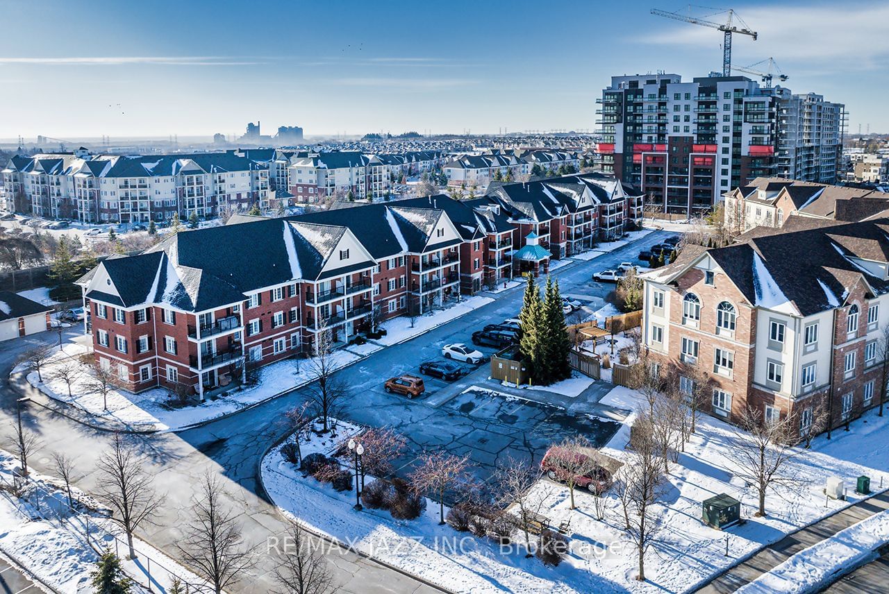 Clarington Center Condos, Clarington, Toronto