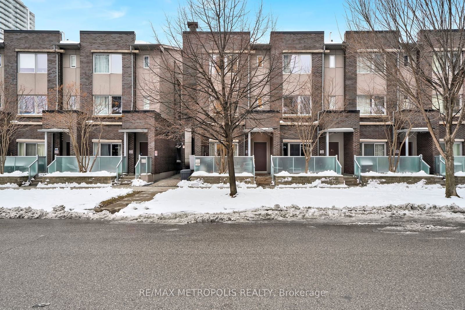 Village Green Square Townhomes, Scarborough, Toronto