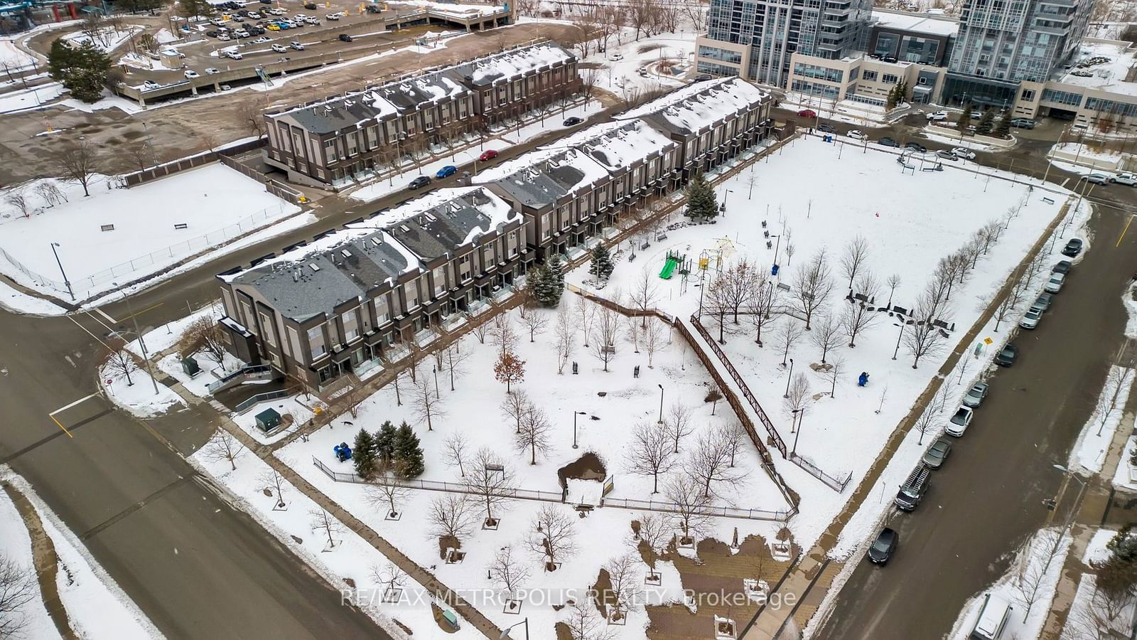 Village Green Square Townhomes, Scarborough, Toronto