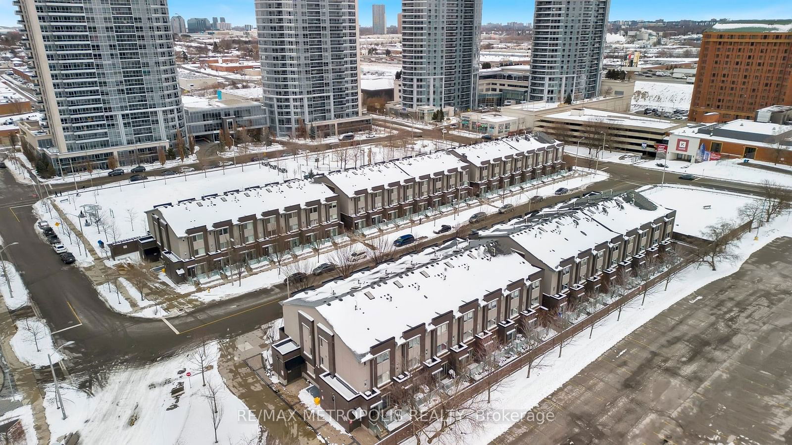 Village Green Square Townhomes, Scarborough, Toronto