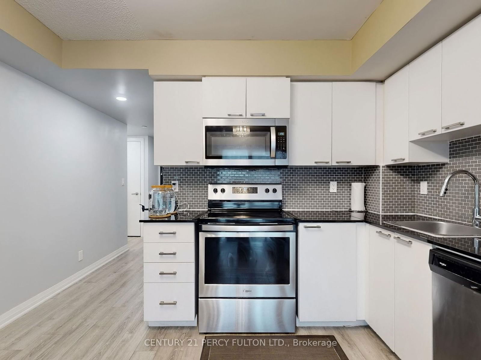 2152 Lawrence Ave E, unit 1504 for sale