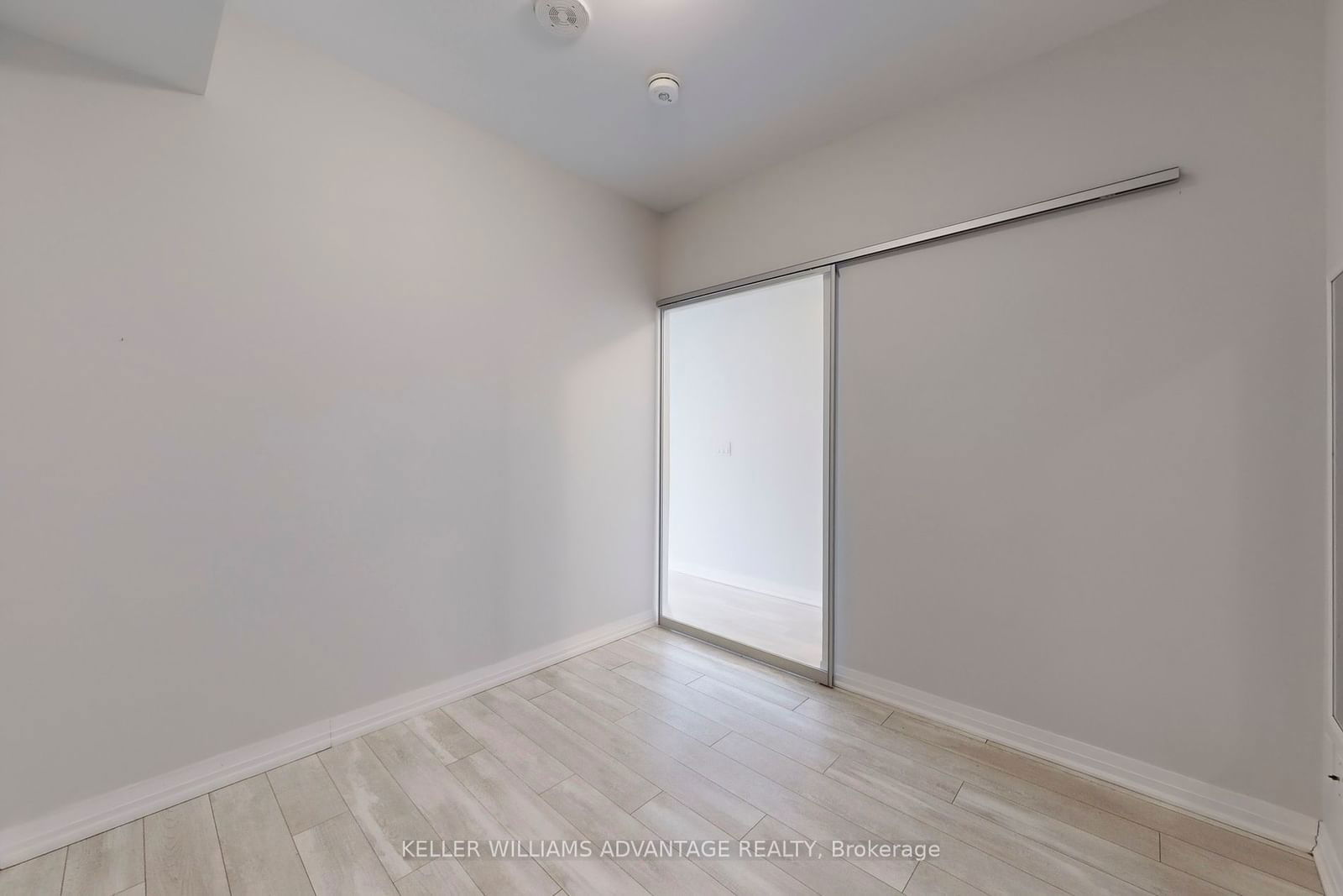 1630 Queen St E, unit 406 for rent