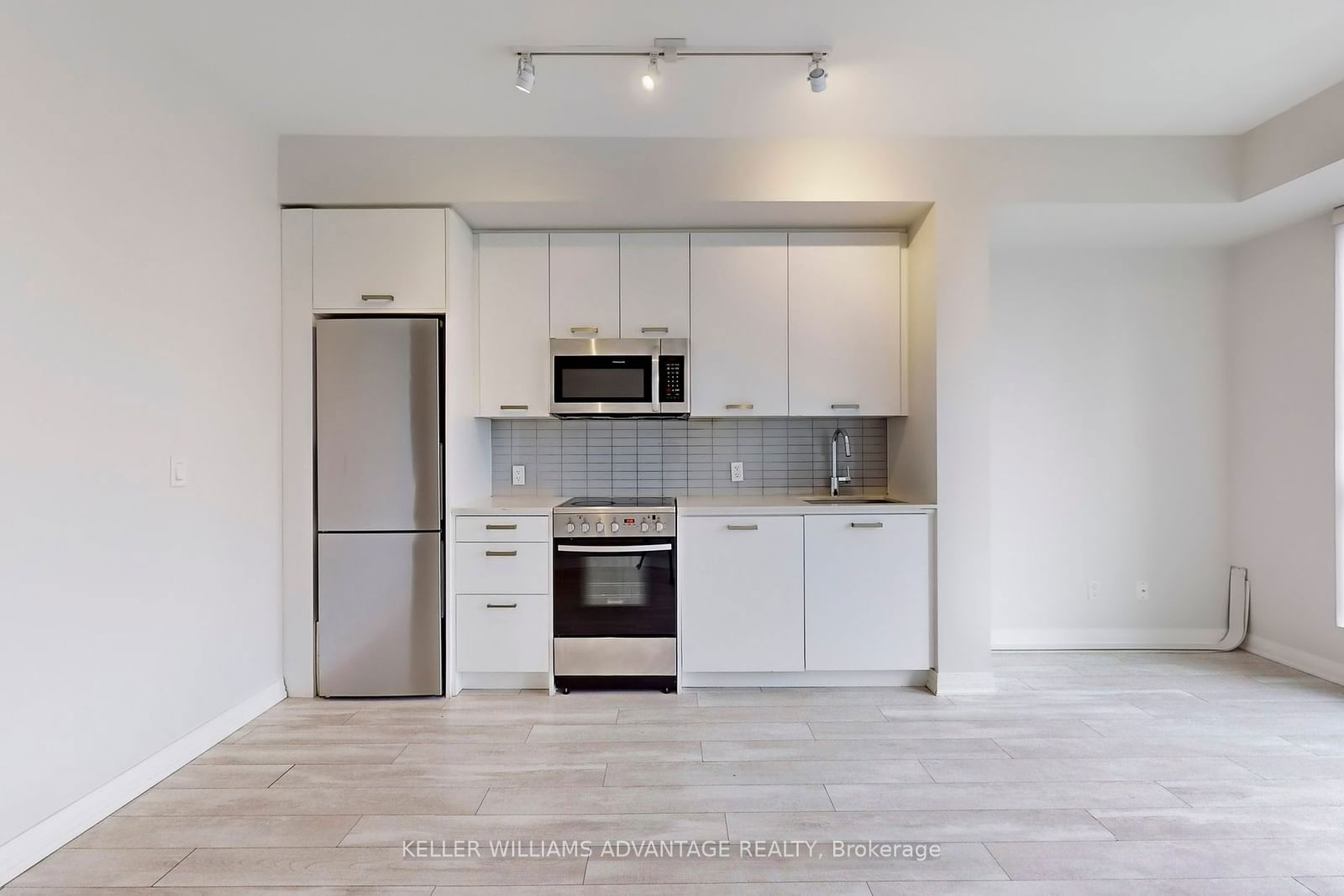 1630 Queen St E, unit 406 for rent