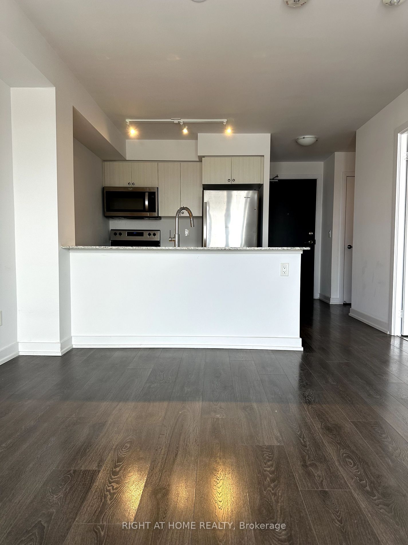 8 Trent Ave, unit 1008 for rent