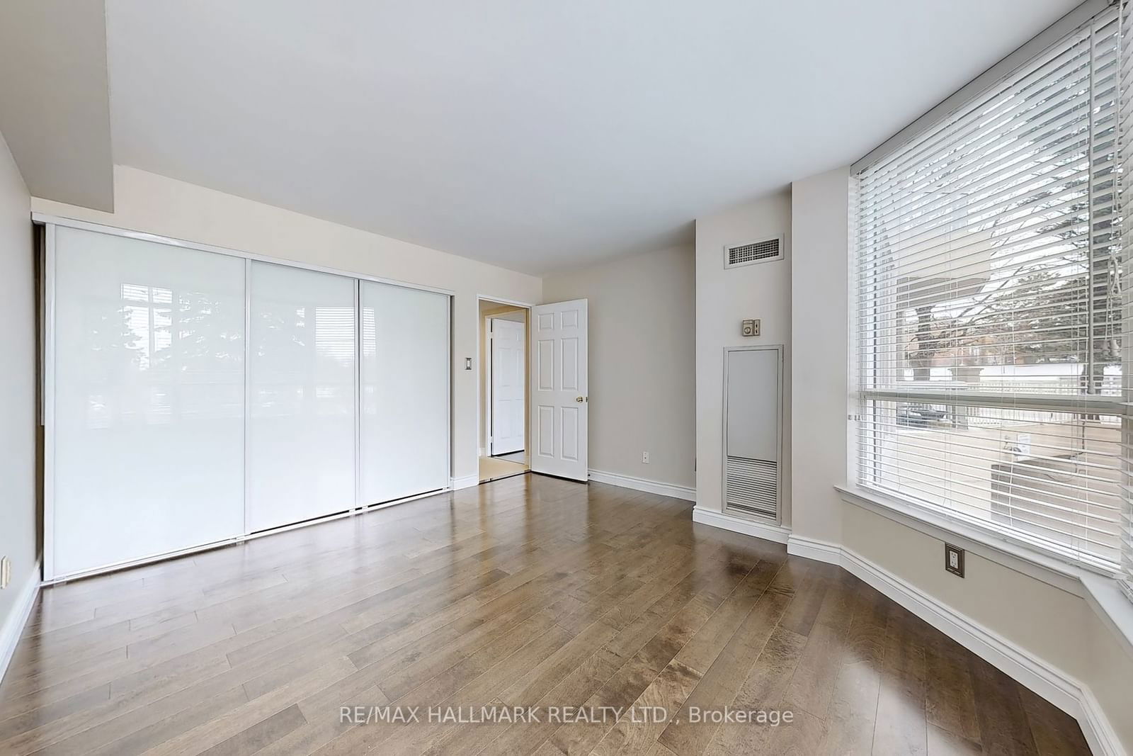 10 Guildwood Pkwy, unit 219B for rent