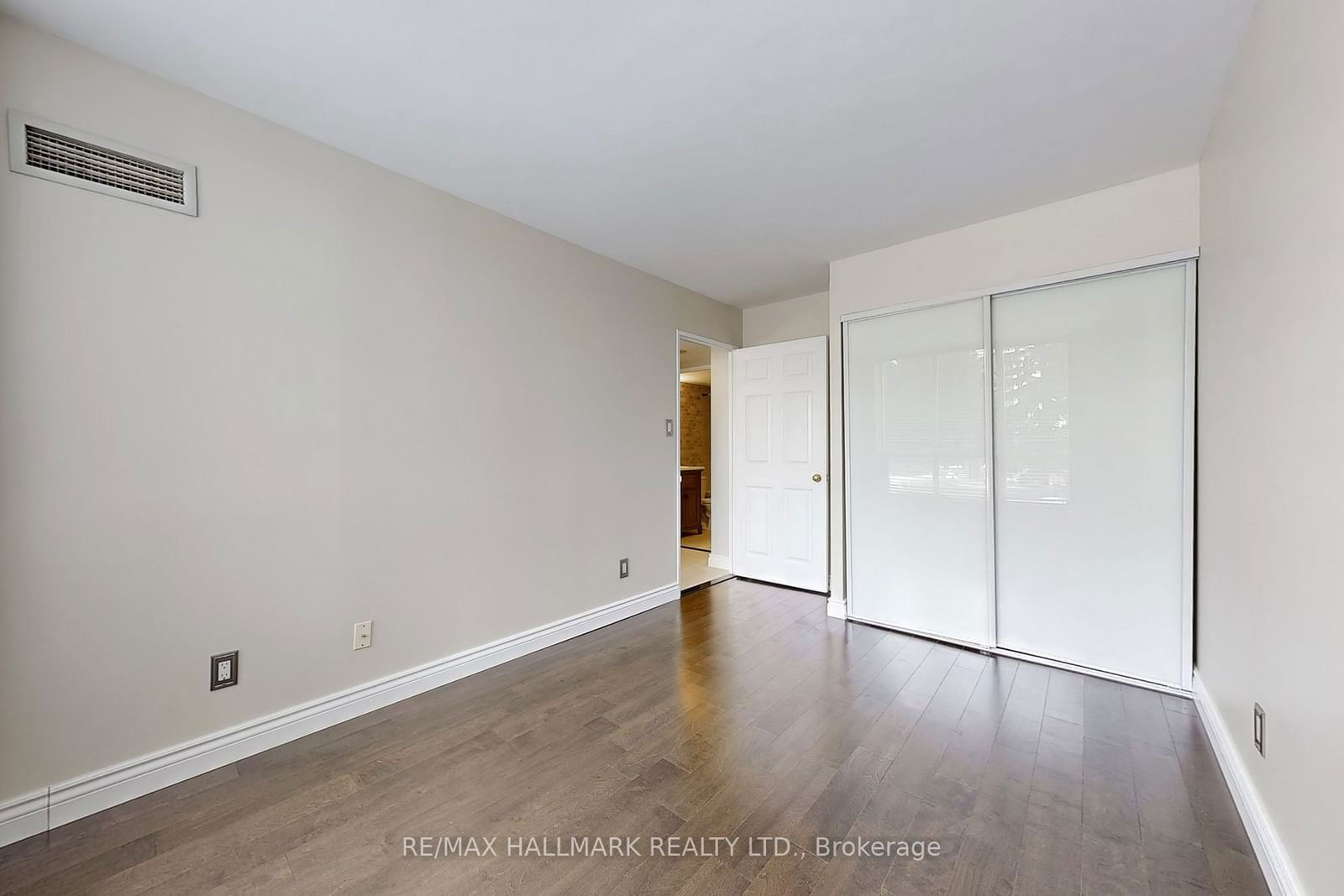 10 Guildwood Pkwy, unit 219B for rent