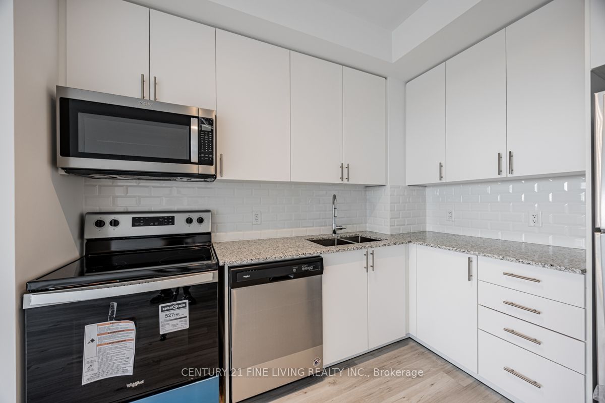 3220 Sheppard Ave E, unit 318 for sale