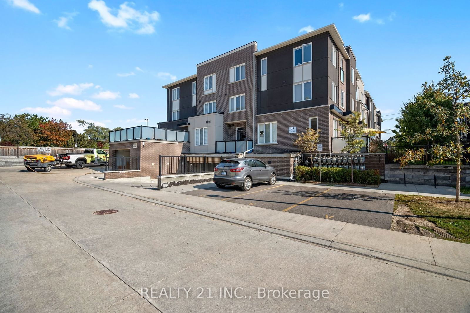 25 Heron Park Pl, unit 4 for rent