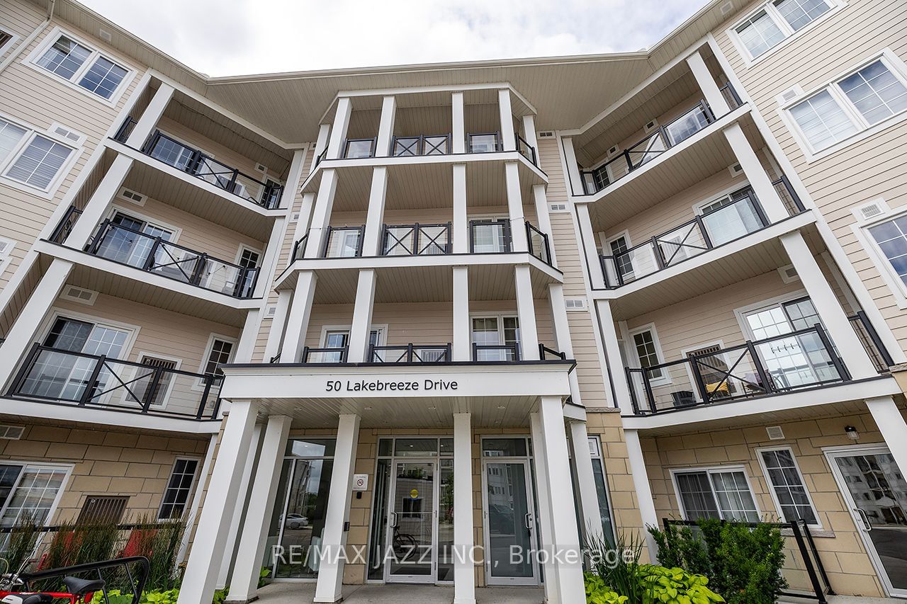 50 Lakebreeze Dr, unit 126 for sale