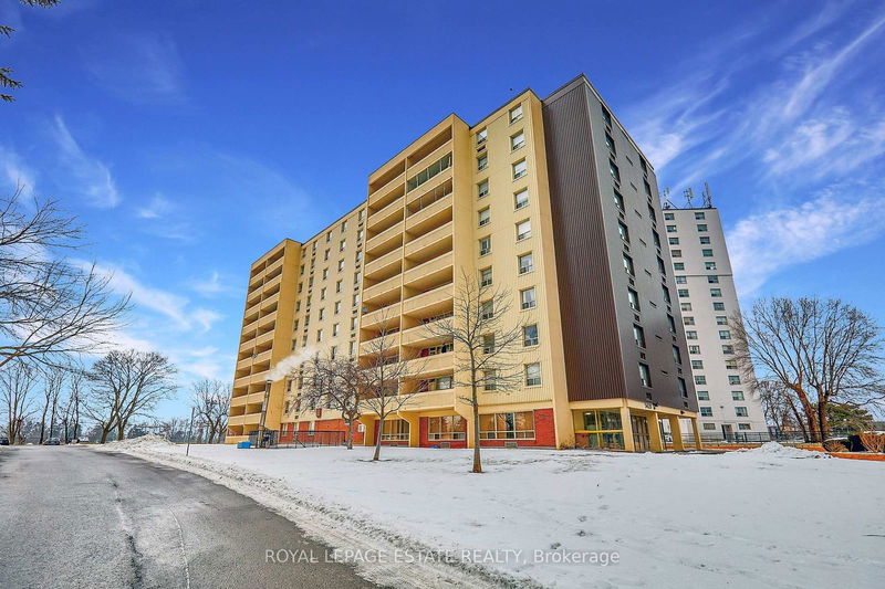 3420 Eglinton Ave E, unit 704 for sale