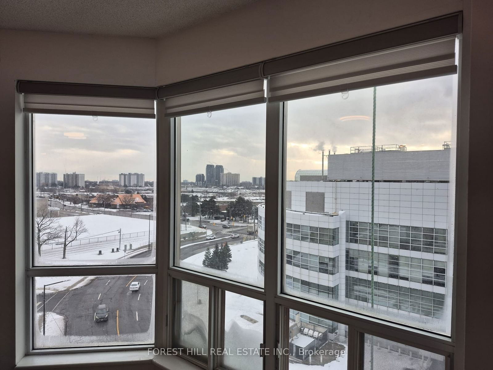 1 Lee Centre Dr, unit 1008 for sale