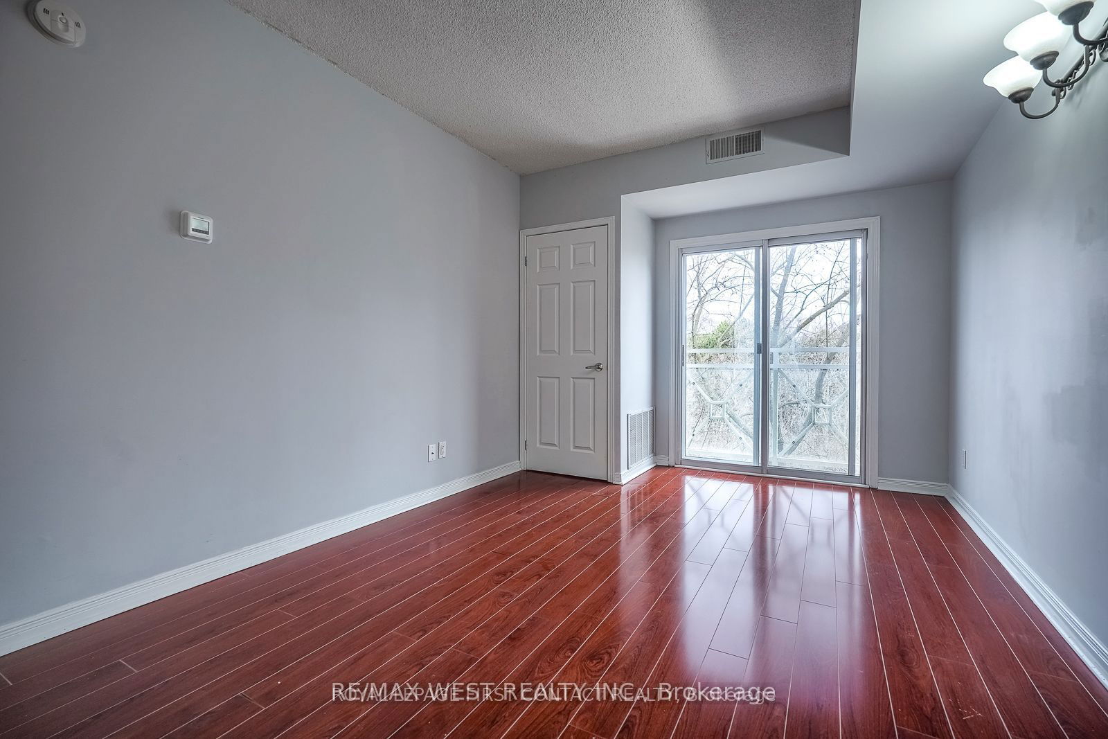 2351 Kennedy Rd, unit 217 for rent