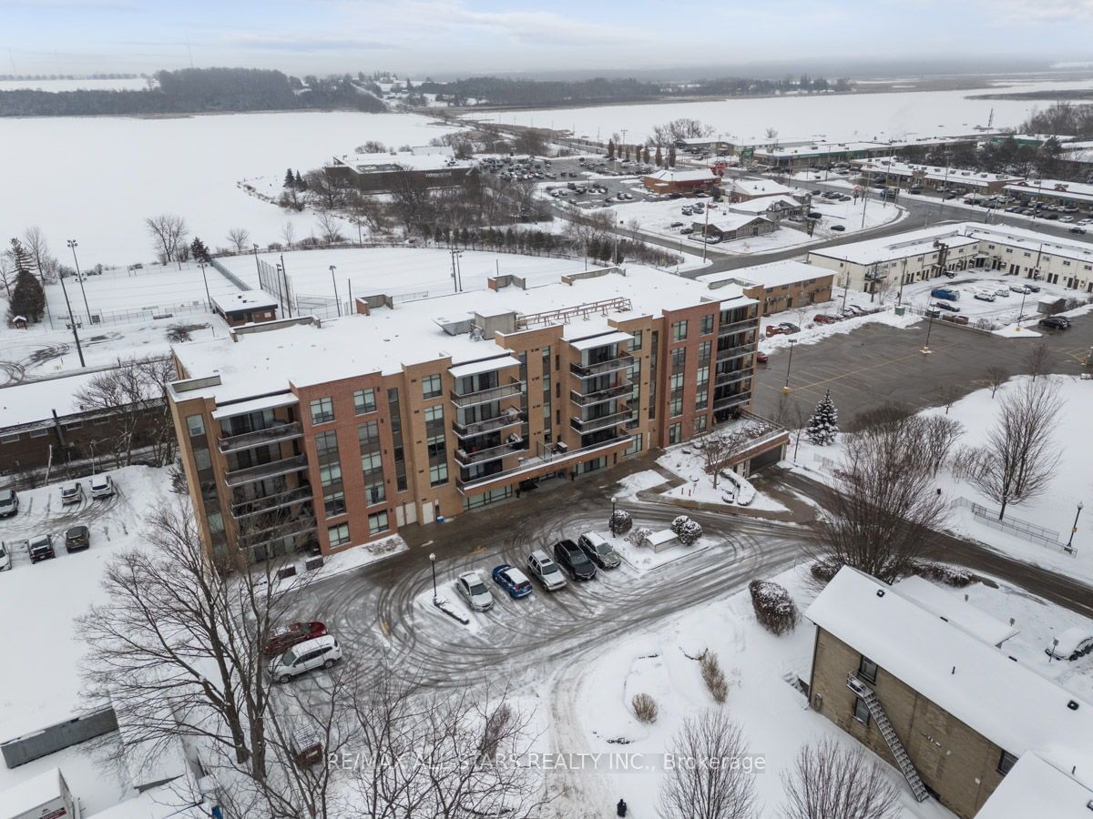 The Bayview Condos, Scugog, Toronto