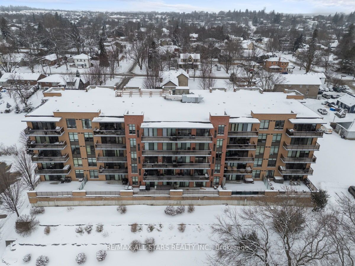 The Bayview Condos, Scugog, Toronto