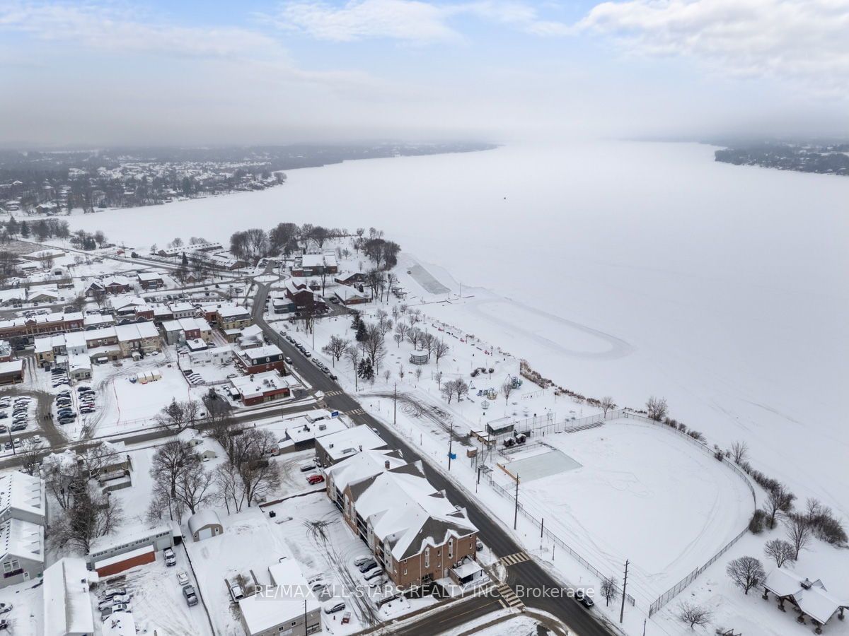 The Bayview Condos, Scugog, Toronto