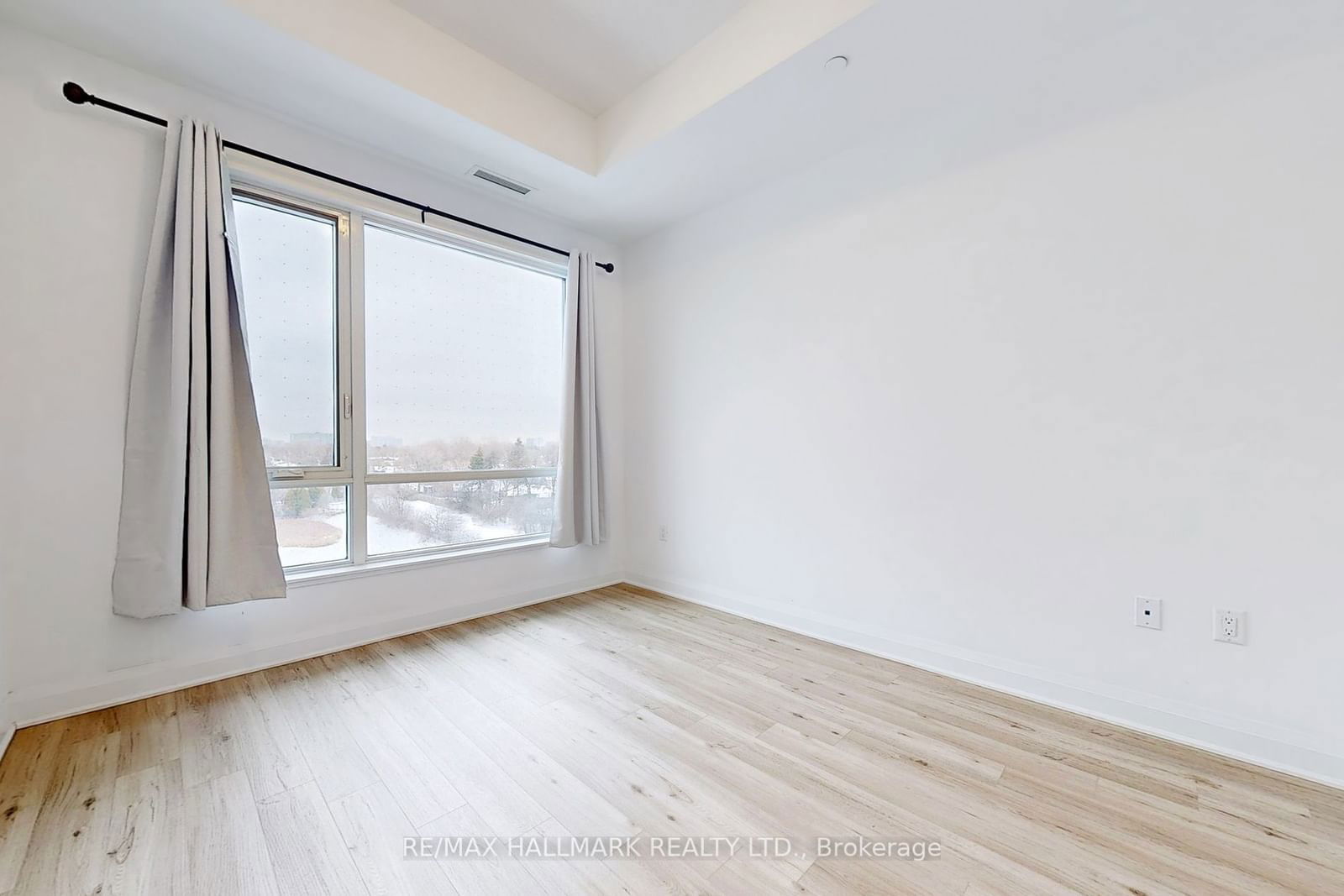 3220 Sheppard Ave E, unit 421 for rent