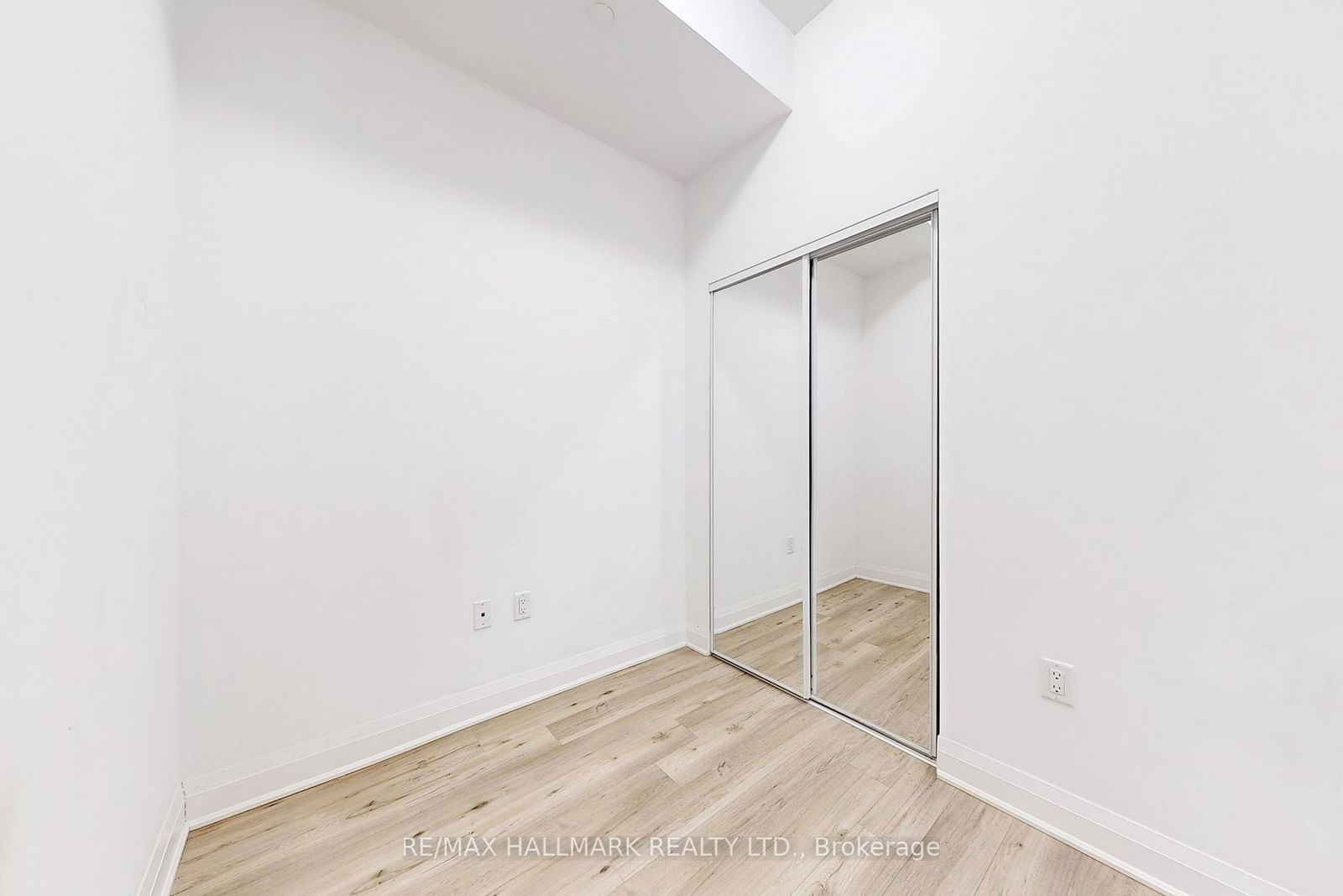 3220 Sheppard Ave E, unit 421 for rent