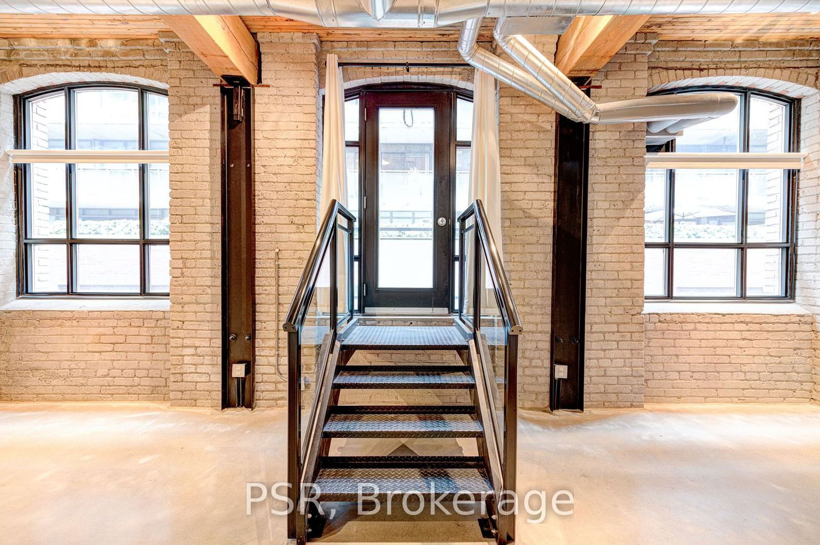 68 Broadview Ave, unit 211 for rent